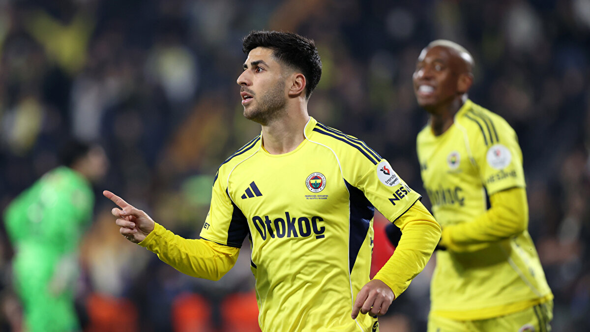 Yayıncı kuruluşun programı Trio’da maçtaki tartışmalı pozisyonlar yorumlandı. İşte Bülent Yıldırım, Deniz Çoban ve Bahattin Duran’ın pozisyon yorumları…