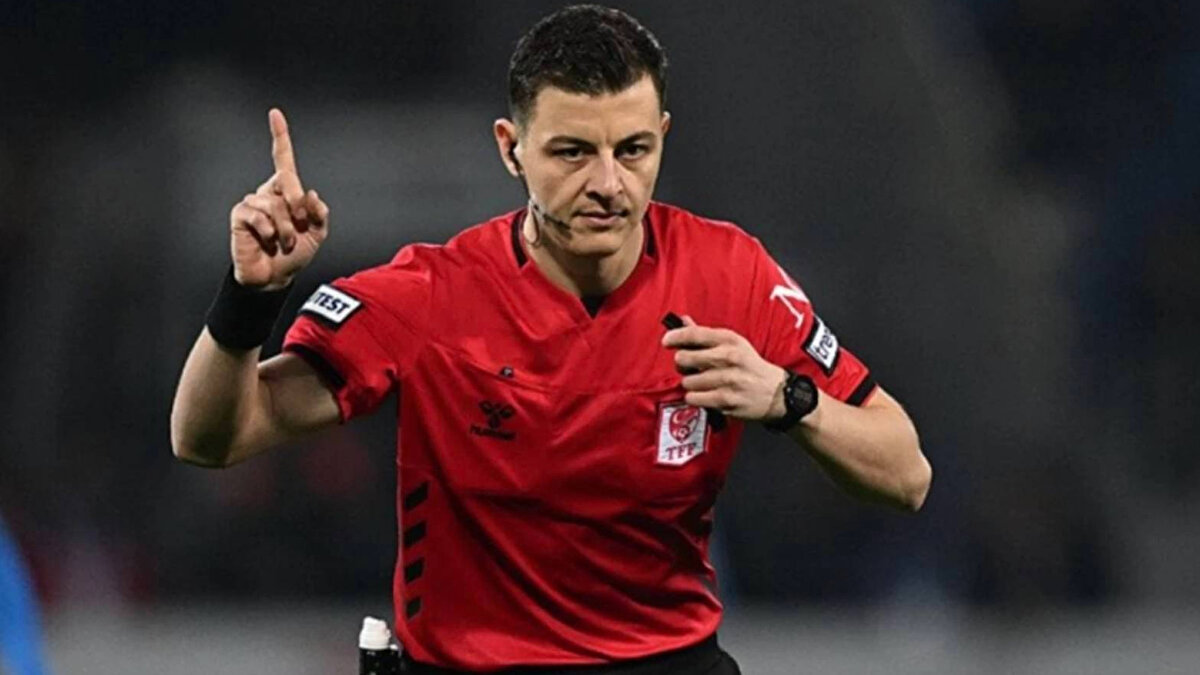 ‘DURAN’A SARI VERMELİYDİ’<br><br>Mustafa Çulcu: Hakem Ozan Ergün maçın hemen başında kale atışında ceza alanı ön çizgisine basma konusunda Duran ile inatlaştı. Duran'ın son davranışı sınırları zorluyor, hakemin otoritesini sarsıyor, sarı vermeliydi. Ama hakem arkasını döndü ve gitti! 8'de Jo Jin-Ho'ya verilen sarının gecikmeli çıkması kafaları karıştırdı!"