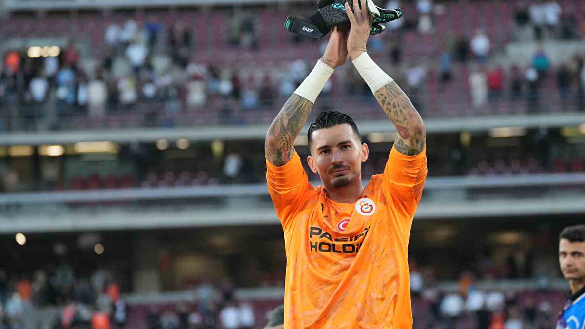 Tedavisine yoğun bir şekilde devam edilen milli kaleci, Antalyaspor maçında forma giymemişti. Riske edilmek istenmeyen Uğurcan'ın en az 2 hafta daha sahalardan uzak kalacağı ifade ediliyor. <br>Deneyimli kalecinin Türkiye Kupası'ndaki Başakşehir ve ligde oynanacak olan Kasımpaşa maçlarında forma giymeyecek.