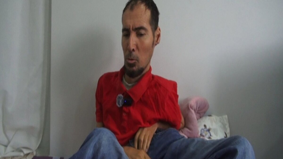 16 yılda 20 kitaplık üretim<br><br>Aradan geçen 16 yılda Karabulut, 19’u Türkçe, biri İngilizce olmak üzere toplam 20 kitap kaleme aldı. Yazma sürecini bir mücadele alanı olarak gördüğünü ifade eden Karabulut, üretmenin kendisi için hayata tutunmanın bir yolu olduğunu vurguladı. Kitaplarını yazarken temel amacının bilgiye ve düşünceye dayalı bir dünya idealini paylaşmak olduğunu dile getirdi.