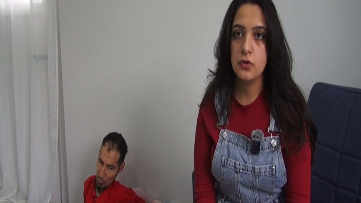 Aile desteği yazının parçası oldu<br><br>Karabulut’un yazı sürecinde en büyük desteği yeğenleri sağladı. Yeğeni Hiranur, amcasının zihninde oluşturduğu metinleri kendisine aktardığını ve bunları yazıya dökmekten memnuniyet duyduğunu belirtti. 