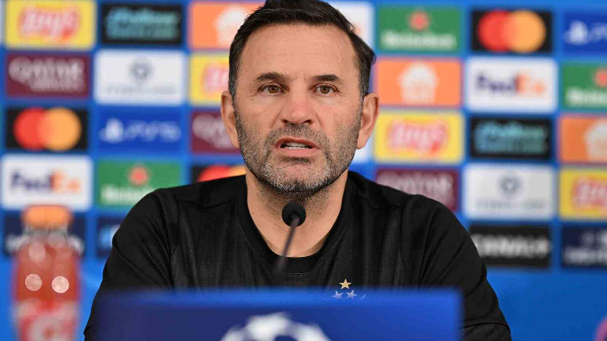 OKAN BURUK'TAN SAVUNMAYA TAKVİYE TALEBİ<br><br>Teknik direktör Okan Buruk, kulübedeki zayıflılığıa dikkat çekerek yönetimden savunmaya takviye istedi. Yönetim, Real Madrid'de forma giyen yıldız oyuncu Alaba için kolları sıvadı.