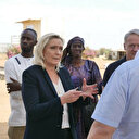 Au Sénégal, Marine Le Pen cherche à polir son image de présidentiable