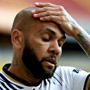 Foot: Dani Alves placé en détention provisoire pour agression sexuelle