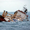 Japonya'da 22 mürettebatlı kargo gemisi battı