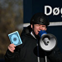 Danemark: Paludan récidive en brûlant un exemplaire du Coran devant une mosquée