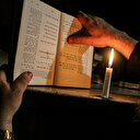 Suède: Israël empêche l’autodafé de la Torah devant son ambassade à Stockholm 