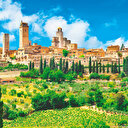 Tarihi kuleleriyle bir Orta Çağ kasabası