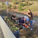 Kontrolden çıkan motosiklet bariyere çarptı: İki kişi yaralandı