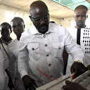 Présidentielle au Liberia: vers second tour serré entre George Weah et Joseph Boakai