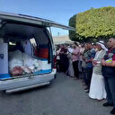 Gazze'de cenazeleri koyacak yer kalmadı: Cenaze namazları naaşlar ambulanslara konarak kıldırılıyor