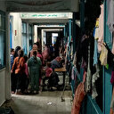Gazze'deki birçok aile UNRWA'ya ait okullarda zor şartlar altında yaşıyor
