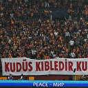 Galatasaray taraftarından Şampiyonlar Ligi maçında Kudüs mesajı