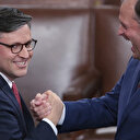 Un "speaker" enfin élu aux États-Unis, le Congrès "reprend le travail"