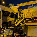 Antalya'da korkunç kaza! Tur minibüsü kamyona çarptı: 1 öldü, 11 yaralı