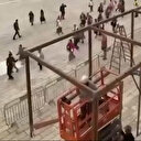 Kudüs'te siren seslerini duyan Yahudiler panikle kaçıştı
