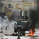 L'armée israélienne tire du gaz lacrymogène à l'intérieur de la cour des urgences de l'hôpital de Tulkarem