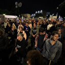 Des centaines d'Israéliens manifestent devant la Knesset pour exiger la démission de Netanyahu