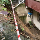 Sağanak İstanbul'u vurdu: Kağıthane'de istinat duvarı çöktü