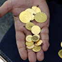 Halının içinden çıkanlar şaşırttı: Rabbim ihtiyacımızın iki katını yolladı ama haramdı