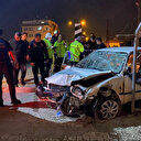 Adana'da kontrolden çıkan otomobil yayalara çarptı: Dört yaralı