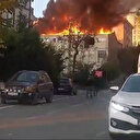 Beylikdüzü'nde üç katlı iş yerinde yangın: İtfaiye ekipleri olay yerine sevk edildi