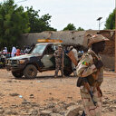 Au nord du Mali, une personne travaillant dans les médias et un humanitaire ont été tragiquement tués.