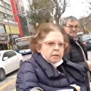 Filistin broşürü dağıtan başörtülü kadına 'Kemalistim' diyerek saldırdı