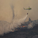 Afrique du Sud: deux incendies près du Cap en pleine saison touristique