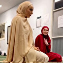 Gazzelilerden etkilenen Norveçli genç kadın gözyaşları içinde Müslüman oldu