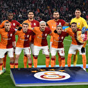 Galatasaraylı taraftarlar yıldız futbolcularını eleştirdi Okan Buruk'a destek oldu