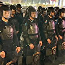 Suudi polislerinden skandal hareket: Kapıda bekliyorlar