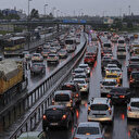 İstanbul'u sağanak vurdu: Trafik çilesi bitmiyor! Yoğunluk yüzde 80'i aştı
