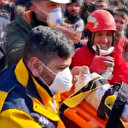 Enkaz altında kalan bir bebek 128 saat sonra kurtarıldı