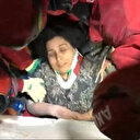 Hatay’da umutları artıran gelişme: Anne ve oğlu iki saat arayla enkazdan kurtarıldı