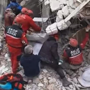 Séismes en Türkiye: Un secouriste piégé sous les décombres
