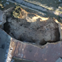 Gaziantep'te depremin etkisiyle dev çukur oluştu