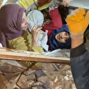 Hatay’da 160. saatte anne ve kızı enkazdan kurtarıldı
