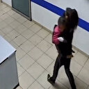 Séismes en Türkiye: une infirmière risque sa vie afin de sauver les enfants hospitalisés