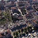 Türkiye: des images aériennes montrent l'ampleur de la dévastation des séismes à Antakya, avant et après la catastrophe