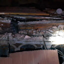 Deprem sonrası boşaltılmıştı: Üç katlı bina gece yarısı yıkıldı