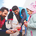 İçe kapanma, tırnak  yeme, ağlama