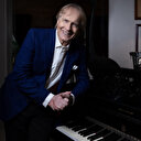 Séismes: Le pianiste Richard Clayderman présente ses condoléances au peuple turc