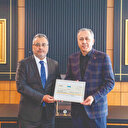 THY 2 milyarlık yardım çekini teslim etti