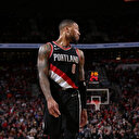 NBA: les Lakers renversent Dallas, record de 71 points pour Lillard avec Portland