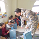 MSB Ankara’ya tahliye edilen depremzede çocukları yalnız bırakmıyor