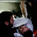 Diyarbakır'da yaralı vatandaşın enkaz altından çıkarılma anı