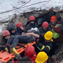 Beş katlı binanın enkazından sağ kurtarıldı