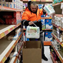 Esenyurt'ta bir market sahibi tüm ürünlerini deprem bölgesine yolladı