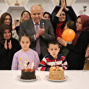 Denizli'de depremzede Yaren ile Ömer'e doğum günü sürprizi